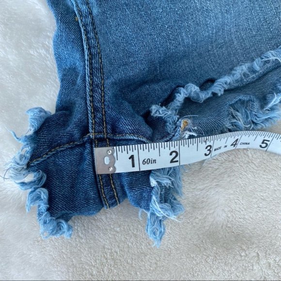 Unionbay, distressed Roxie red stripe denim cutoff shorts, size 9/29 - Picture 8 of 9